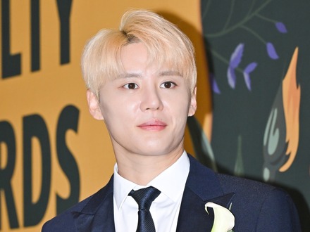歌手ジュンス、コンサート・フィルム全国公開控え日本語でメッセージ！「たくさん来てください」