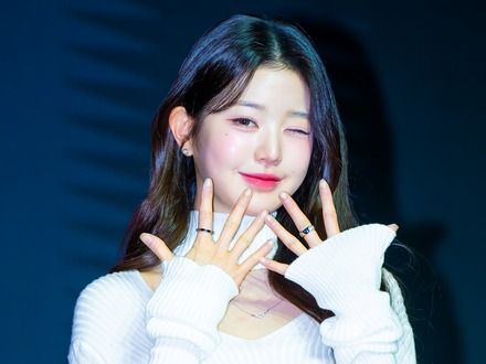 IVE・ウォニョンのセルフィーに絶賛の声「まるでお姫様じゃないか」