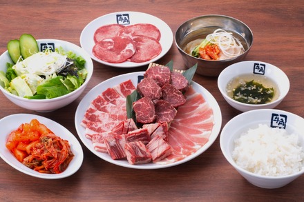定番焼肉コース　(税込2,497円)/人