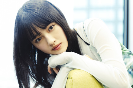 上坂樹里1st写真集『タイトル未定』（幻冬舎）　撮影：神藤剛
