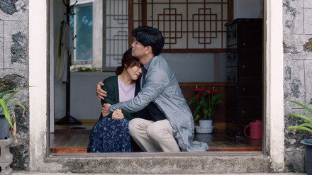 映画『夏の終わりのクラシック』　（C）2024 Yoon's Color Inc., All Rights Reserved