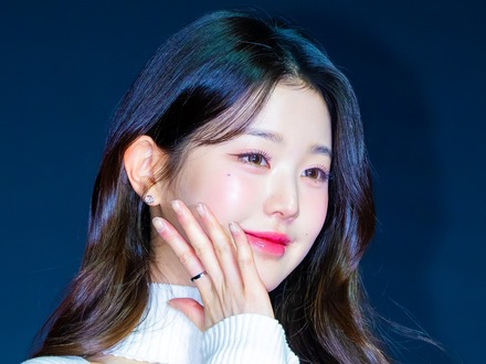 IVE・ウォニョンの大胆姿に「妖艶ずきる」「ファンの心を掴んだ」との声