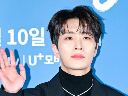 GOT7・ヨンジェ、センス溢れる着こなしで輝きを見せる！イベント出席のためイタリアへ出国【独自写真】