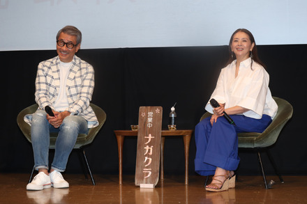 （左から）中井貴一、小泉今日子【撮影／ババショウタ】
