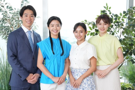 （左から）室岡大晴、浅倉美恩、石渡花菜、吉岡恵麻　（C）フジテレビ