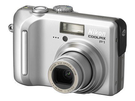 無線LAN内蔵の800万画素モデル「COOLPIX P1」