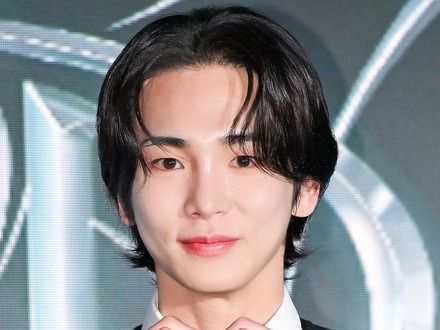 「庵野さん！」SHINeeキーが“ガチファン”ぶり発揮　『残酷な天使のテーゼ』歌手との2ショットも公開【PHOTO】