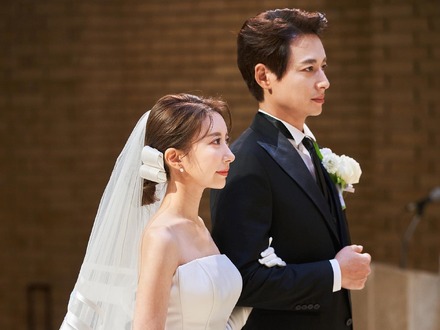 一度の炎上が命取りになる韓国で…14歳年上俳優と結婚した日本人妻、「派手すぎ」との批判にも堂々と対応