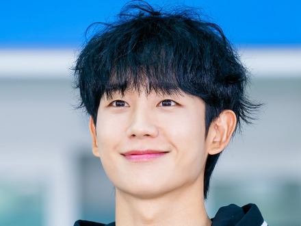 俳優チョン・ヘイン、デビュー後初の医者役に挑戦！ドラマに特別出演で「真のプロ」と絶賛
