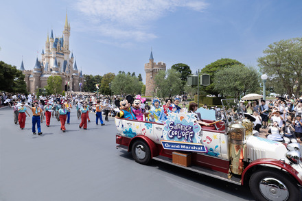 Mrs. GREEN APPLE©Disney