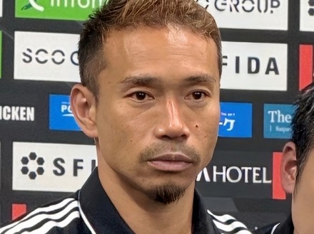 日本代表、中国下し大会2連勝！韓国と優勝かけて次戦激突　長友佑都は2年7カ月ぶりに代表戦出場【E-1選手権】