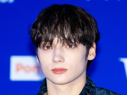 TXT・ヒュニンカイ、オフSHOTでも「下界に降りてきた天使」のよう…中国発人気キャラとの姿も【PHOTO】
