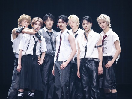“NiziUの弟” NEXZ、全国ツアー日本武道館公演が大成功！涙と絆で魅せた2DAYS「幸せを実感した」