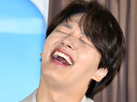 性搾取・盗撮映像投稿の“成人向けアカ”をフォロー　日本リメイクされた韓ドラ主演俳優の公式SNSが物議