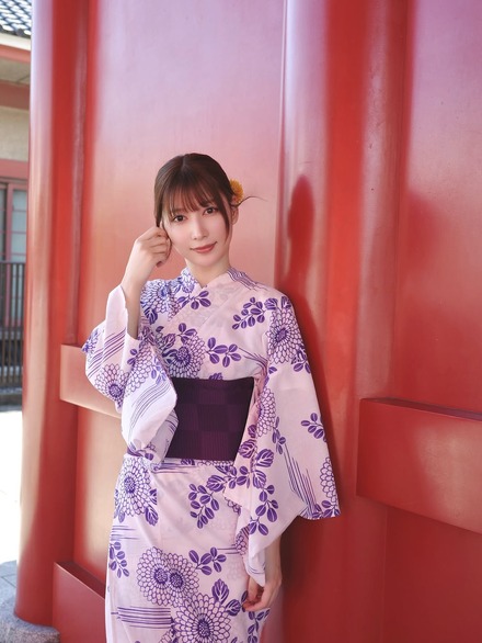 雪平莉左（写真は雪平莉左の公式インスタグラムから）※所属事務所に掲載許諾をもらってます