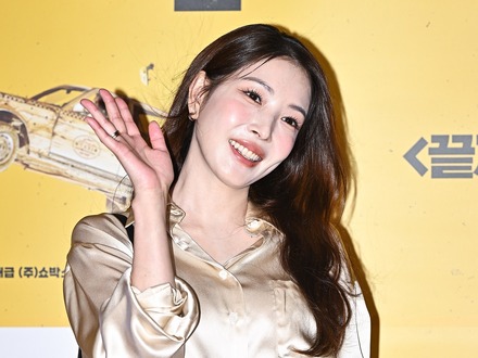 “急性骨壊死”に苦しむBoA、整形外科に1000万円を寄付　デビュー25周年を控えて意義深い実践