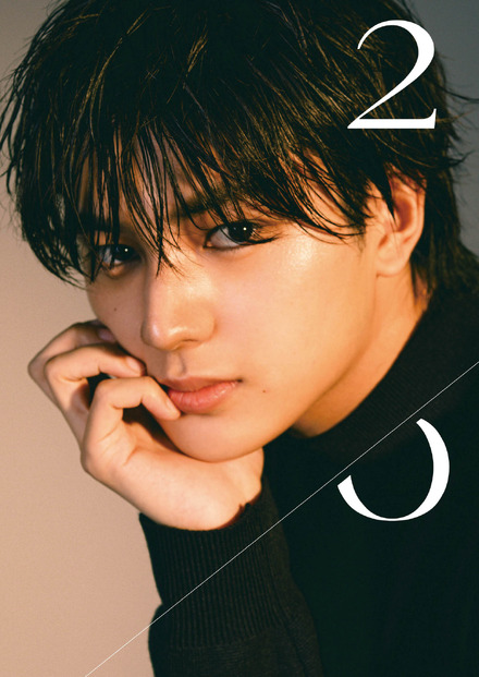 荒木飛羽2nd写真集『20』（C）ワニブックス