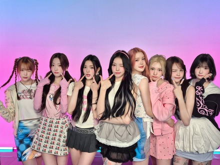 Hearts2Hearts、日本のコンビニを満喫！買い物中の姿に「可愛すぎる