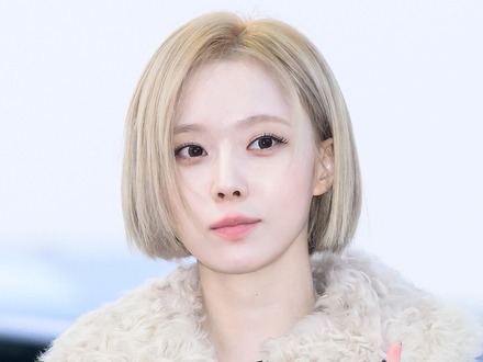 「欠点がない体型じゃないか」aespa・ウィンター、幻想的な美しさに賛辞【PHOTO】