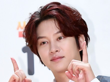 SJ・ヒチョル、障害等級認定後約7年ぶりにステージに立った感想伝える「こんなにも好きで…」