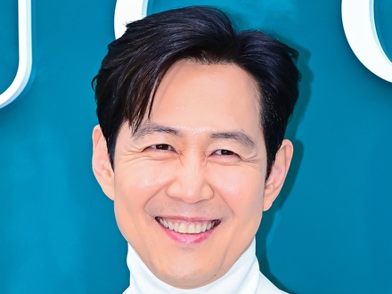 『イカゲーム』主演俳優イ・ジョンジェ、勝訴！契約違反者を相手に約5億円の違約罰等を勝ち取る