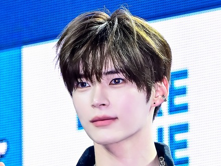ZB1ソン・ハンビン、あえぎ声を連想させる無茶が議論に…「欲が強すぎた、申し訳ない」