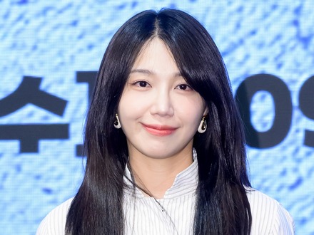 『ベテルギウス』カバーも！Apink・ウンジ、日本単独ファンミーティングで多彩なステージ披露