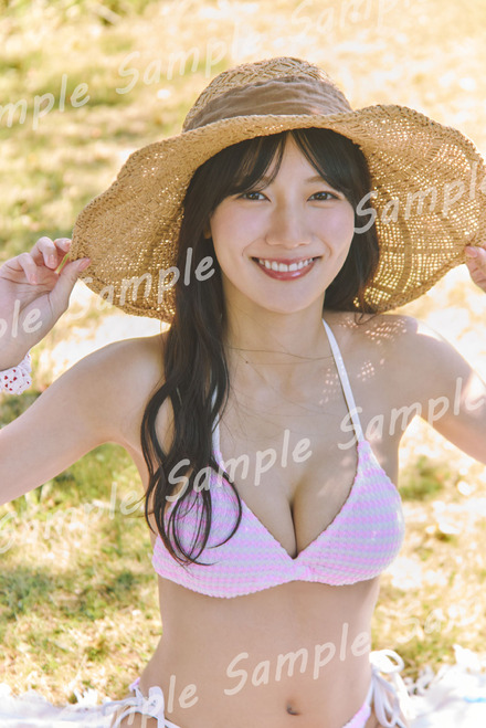 日向坂46・河田陽菜『2nd写真集』撮影／SAKAI DE JUN（C）竹書房
