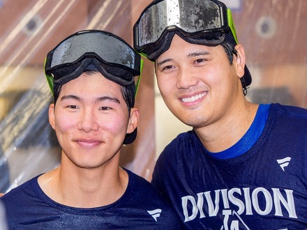 大谷翔平と韓国人野手キム・ヘソン、シャンパンまみれの2SHOTも！ドジャース地区4連覇に韓国紙も絶賛「まさに“MLB最強”」