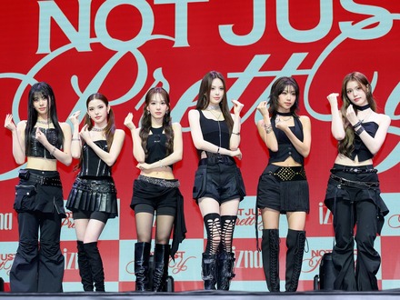 “日本人メンバー所属”izna、新AL『Not Just Pretty』発売記念ショーケース開催！「新しい姿に期待してほしい」