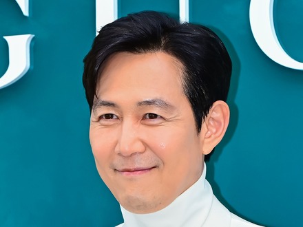 『イカゲーム』イ・ジョンジェ、17歳下女優と“ディスり合い”!?ドラマ『憎たらしい恋』ティザー公開