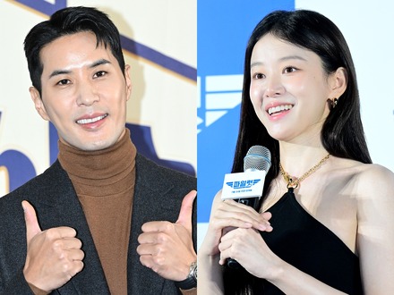 結婚間近？12歳差の俳優カップル、“薬指の指輪”に注目集まる「カップルリングでは…」