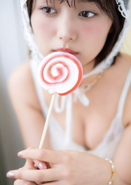 北野瑠華（撮影：江嶋綾恵梨 撮影協力：河邉有実莉 スタイリスト：馳尾潤子（Jstyles） ヘアメイク：岩井ゆうか 提供：BEEEEM編集部）