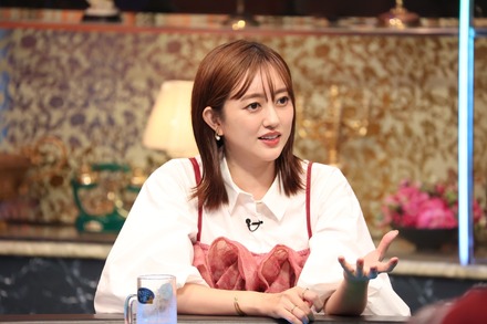 菊地亜美『酒のツマミになる話』（C）フジテレビ