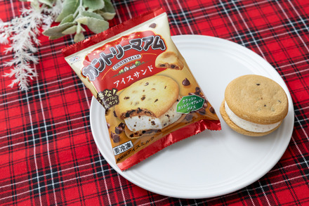 カントリーマアムアイスサンド（税込345.60円）