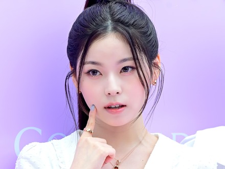 NMIXX ギュジン NMIXXの“末っ子”ギュジン、“紐ワンピ”着てしゃがむ上目遣いSHOTに悶絶