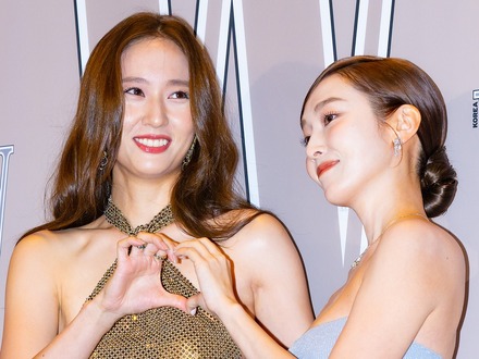 「遺伝子が芸術」K-POP界屈指の美人姉妹!元少女時代・ジェシカが、妹の誕生日にサプライズ登場【PHOTO】