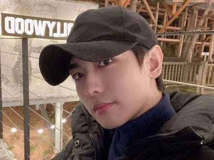 日本人も犠牲に…韓国繁華街の雑踏事故でこの世を去った俳優イ・ジハンさん、3周忌 『プデュ2』出演で注目