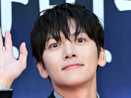 俳優チ・チャンウクのスリラーに期待!新ドラマ『捏造された都市』での囚人服姿に視線集中