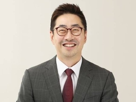 エリートコースを歩んだ韓国弁護士、がん闘病の末に52歳の若さで逝去 テレビにも多数出演
