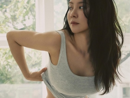 美貌のヒミツは“空腹に酒”!? 自社アンダーウェア“実着用”で話題の韓国女優、体型キープの秘訣を告白
