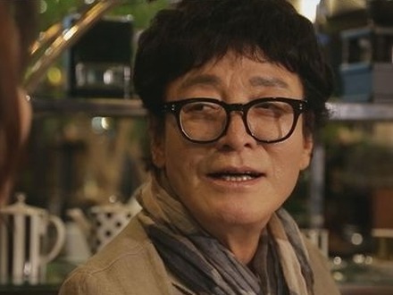 60代後半で「1年に366日お酒を飲む」→肝がん闘病中に逝去…韓国レジェンド歌手がこの世を去って6年