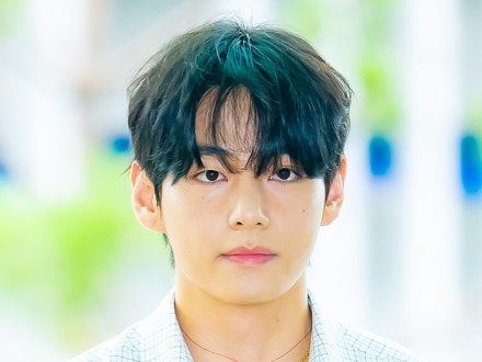 BTS・V、美容業界でも大活躍!日本でも人気の「TIRTIR」広告が公開6日で再生数1億回突破