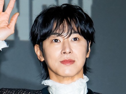 東方神起・ユンホ、日本での人気を証明!1stフルアルバム『I-KNOW』がオリコン1位に輝く