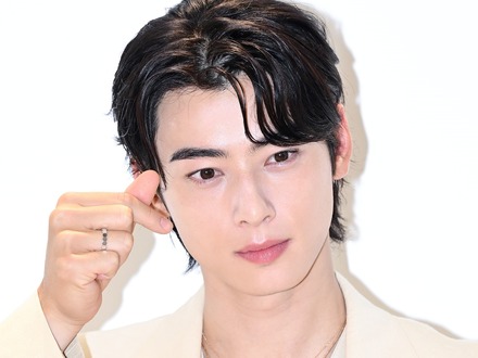 ASTRO・チャウヌ、“軍白期ゼロ”の圧巻プロモーション！新AL『ELSE』で魅せる大胆な変化に注目