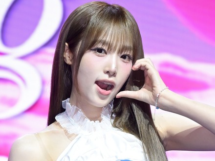 初音ミクとコラボした初のK-POP歌手イェナ、キュート全開“アニメ級”ビジュアル披露【PHOTO】