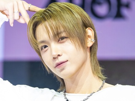 “怪物新人”と話題のAHOF・シュアイボ、ふわふわヘアの可愛さ満点ショット公開「子犬みたい」【PHOTO】