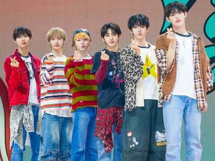 JYP新ボーイズグループKickFlip、初のファンコンサート開催決定！デビュー1周年をファンとお祝い