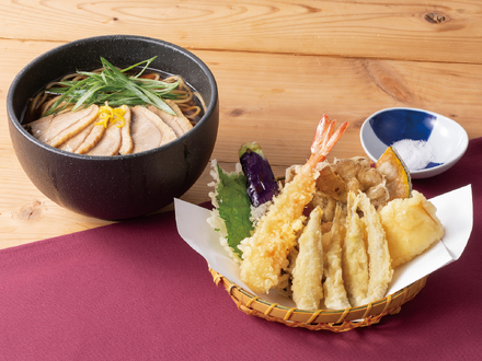 鴨南蛮そばとワカサギの天盛り (税込1,650円)