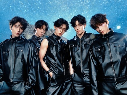 日本5大ドームツアー中のTOMORROW X TOGETHER、Billboard JAPAN年間チャート“3作”ランクインの快挙!